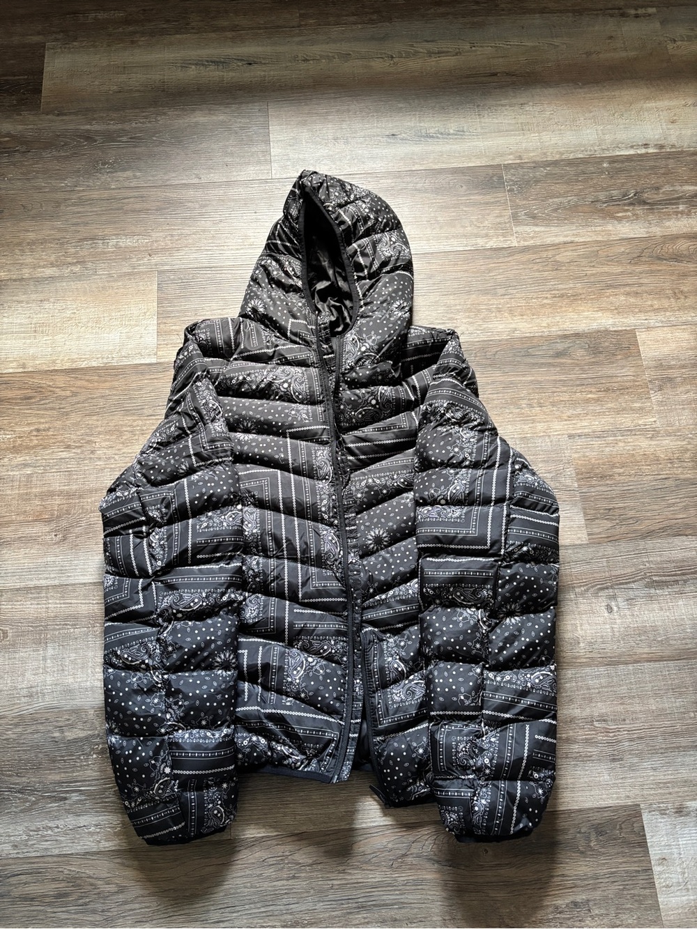 Fashion Nova Black Patterned Hooded Puffer Jacket